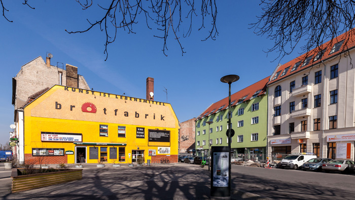 Locals at a cafe on Weigandufer in Neukölln