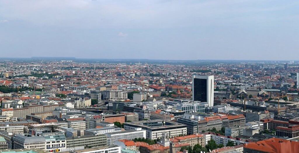 המומחה סשה קלופ מדיניות הבנייה של ברלין חייבת לקבל תאוצה - דירות בברלין הם מצרך מבוקש מאוד